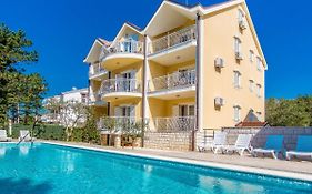 Apartment Villa Anna - Jad112 By Interhome